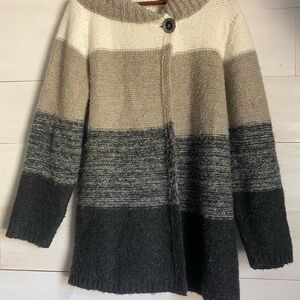 Betty Betty Striped Gray and Cream Women's Sweater Italy Medium Wool Blend